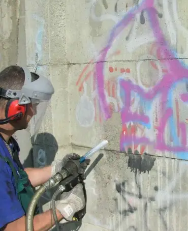 Graffiti eltávolítás